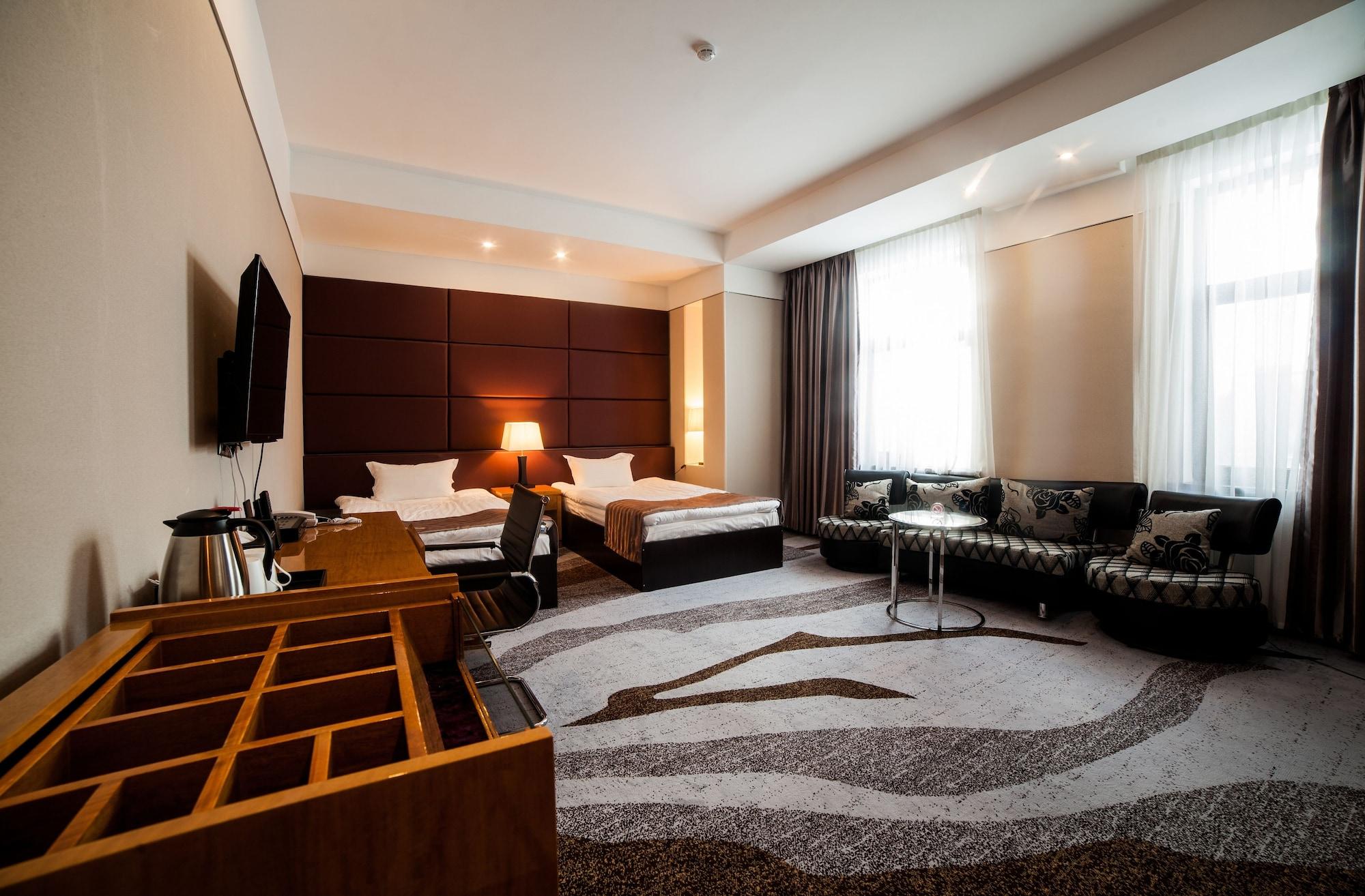 Absolute Hotel Astana Ngoại thất bức ảnh