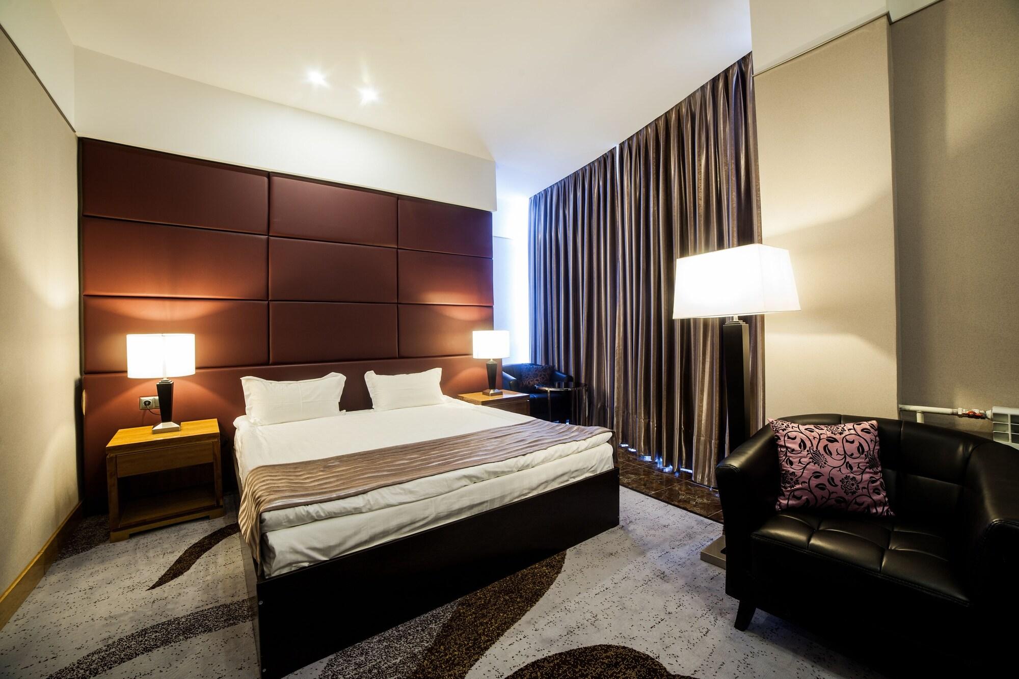 Absolute Hotel Astana Ngoại thất bức ảnh